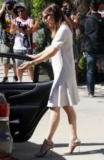 JENNIFER GARNER Arrives at a Church in Brentwood 04/30/2017