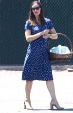 JENNIFER GARNER Arrives at a Church in Brentwood 05/21/2017
