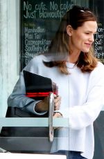 JENNIFER GARNER Leaves a Hair Salon in Brentwood 05/25/2017