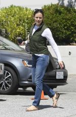 JENNIFER GARNER Out and About in Brentwood 05/13/2017