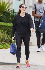 JENNIFER GARNER Out and About in Los Angeles 05/05/2017