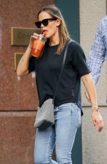 JENNIFER GARNER Out and About in New York 05/17/2017