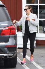 JENNIFER GARNER Out in Brentwood 05/25/2017\