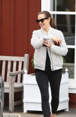 JENNIFER GARNER Out in Brentwood 05/25/2017\