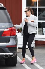 JENNIFER GARNER Out in Brentwood 05/25/2017\