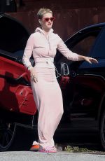 KARTY PERRY Out with Her Mom in Los Angeles 05/14/2017