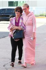 KARTY PERRY Out with Her Mom in Los Angeles 05/14/2017