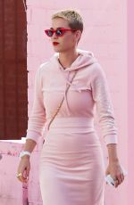 KARTY PERRY Out with Her Mom in Los Angeles 05/14/2017