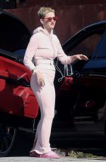 KARTY PERRY Out with Her Mom in Los Angeles 05/14/2017