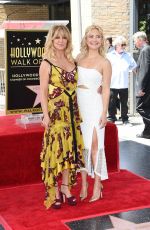 KATE HUDSON at Goldie Hawn and Kurt Russell