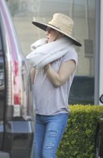 KATE HUDSON Out in Malibu 05/29/2017