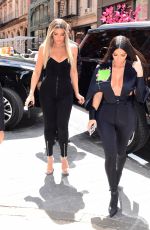KHLOE and KIM KARDASHIAN at Mercer Restaurant in New York 05/15/2017