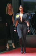 KIM and KHLOE KARDASHIAN Leaves Their Hotel in New York 05/15/2017