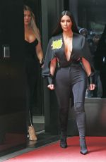 KIM and KHLOE KARDASHIAN Leaves Their Hotel in New York 05/15/2017