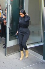 KIM KARDASHIAN Leaves Her Apartment in New York 05/16/2017