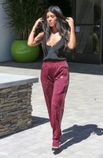 KOURTNEY KARDASHIAN Leaves E! Studios in Los Angeles 05/19/2017