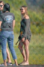 MARGOT ROBBIE Boarding a Helicopter in Hawaii 05/12/2017