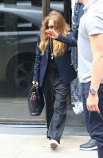 MARY-KATE and ASHLEY OLSEN Leaves Their Offices in New York 05/16/2017