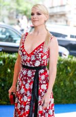 MEGYN KELLY at 2017 MET Gala in New York 05/01/2017