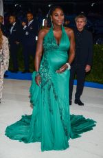 Pregnant SERENA WILLIAMS at 2017 MET Gala in New York 05/01/2017