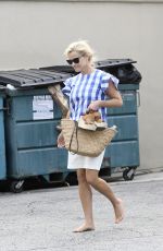 REESE WITHERSPOON Barefoot Leaves a Spa in Los Angeles 05/22/2017