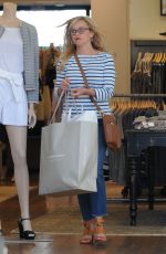 REESE WITHERSPOON Shopping at Club Monaco Beverly Drive in Beverly Hills 05/23/2017