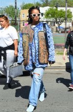 RIHANNA Arrives on the Set of Ocean