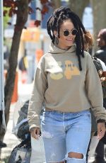 RIHANNA Arrives on the Set of Ocean