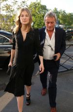 ROSAMUND PIKE Arrives at Le Quotidien TV Show in Paris 05/09/2017