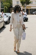 RUMER WILLIS Leaves Fig & Olive Restaurant in West Hollywood 05/17/2017
