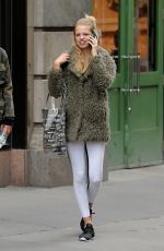 TAYLOR HILL and DAPHNE GROENEVELD Leaves a Gym in New York 05/08/2017