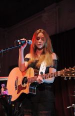 UNA HEALY Performs at a Concert in London 05/15/2017