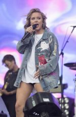 ZARA LARSSON Performs at Radio 1
