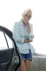 ANNA FARIS on the Set of Overboard in Vancouver 06/05/2017