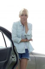 ANNA FARIS on the Set of Overboard in Vancouver 06/05/2017