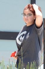 ARIEL WINTER Checking Out Available Properties in Beverly Hills 06/18/2017
