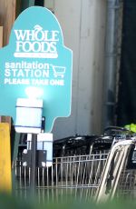 ASHLEY TISDALE Shopping at Wole Foods in Los Angeles 06/18/2017