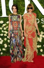 BEE SHAFFER at Tony Awards 2017 in New York 06/11/2017