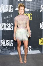 CARRIE UNDERWOOD at 2017 CMT Music Awards in Nashville 06/07/2017