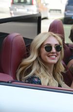 CHIARA FERRAGNI Out and About in Milan 06/02/2017