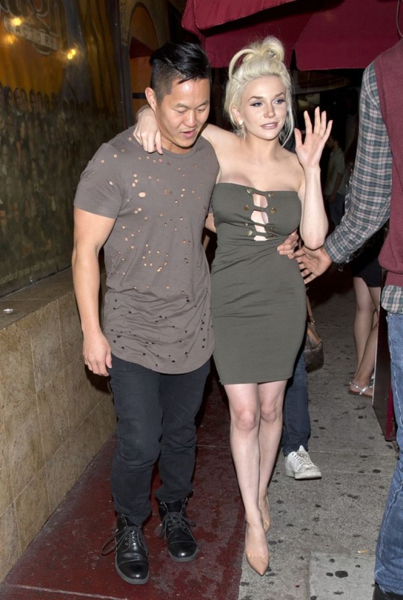 COURTNEY STODDEN Leaves The Laugh Factory in Los Angeles 06/18/2017 COURTNEY STODDEN Leaves The Laugh Factory in Los Angeles 06/18/2017