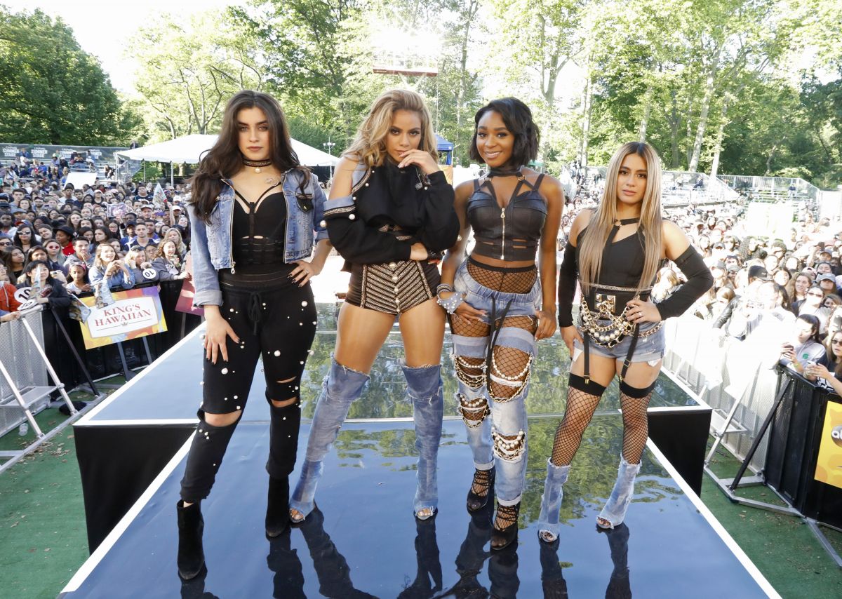 FIFTH HARMONY Performs at Good Morning America 06/02/2017 FIFTH HARMONY Performs at Good Morning America 06/02/2017