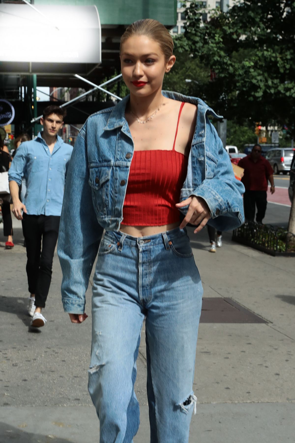 GIGI HADID All in Jeans Leaves Her Apartment in New York 06/29/2017 ...