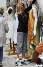 GOLDIE HAWN and Kurt Russell Out Shopping in Skiathos 06/18/2017
