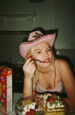 GRACE MCKAGAN for Galore Magazine, June 2017