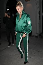 HAILEY BALDWIN Leaves Craig