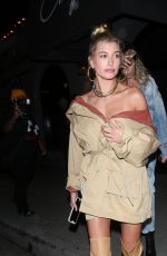 HAILEY BALDWIN Leaves Craig