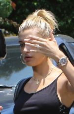 HAILEY BALDWIN Leaves Kendall Jenner