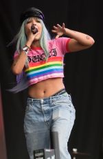 HALSEY Performs at Glastonbury Festival 2017 06/23/2017