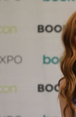 ISLA FISHER at Do I Amuse You Panel at Bookexpo 2017 in New York 06/01/2017
